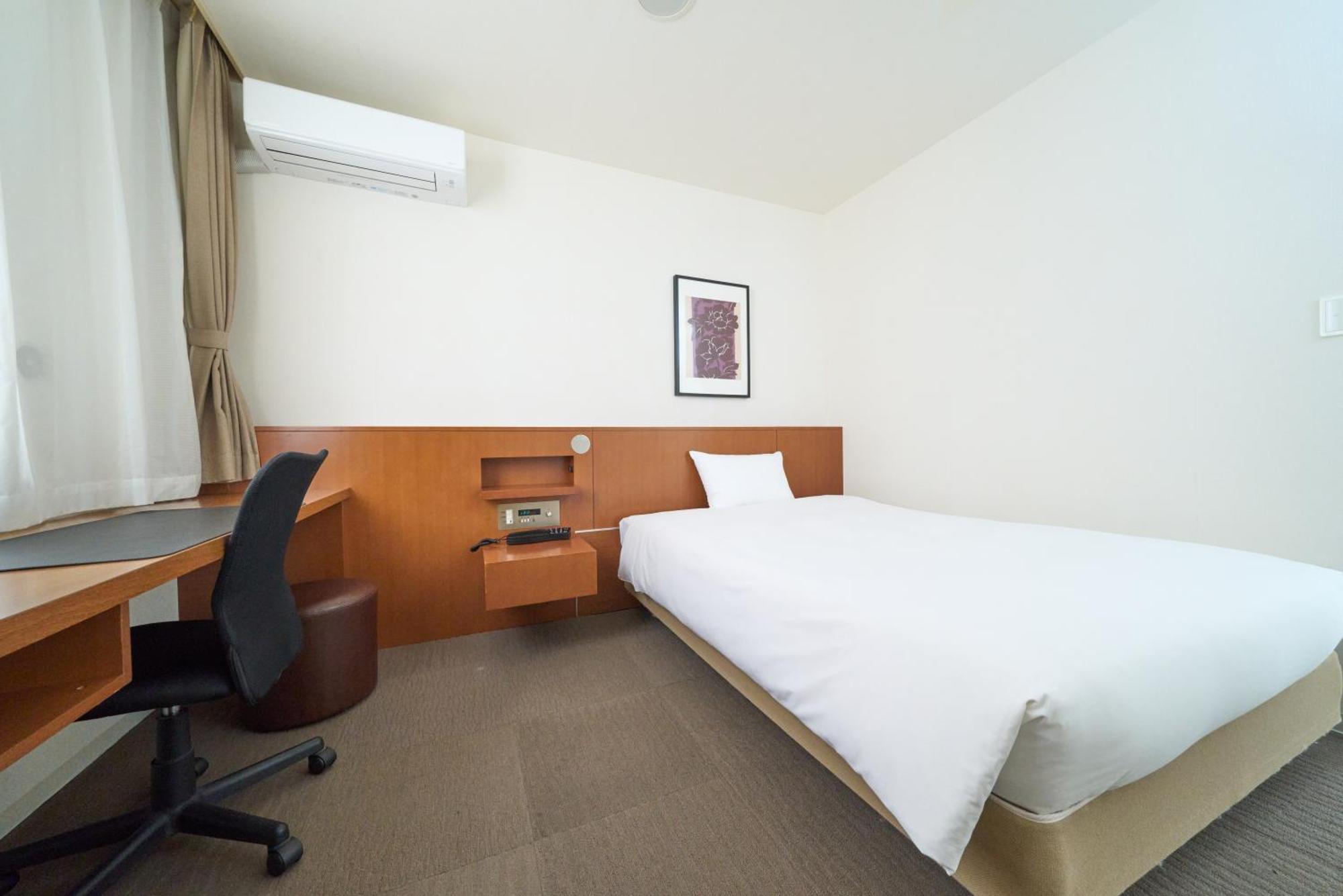 Hotel Tohkai Atsugi Exteriör bild